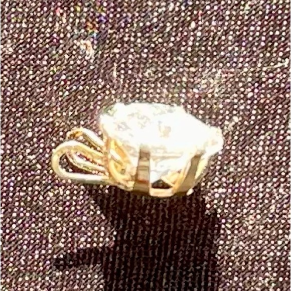 14K Gold Heart shaped CZ Pendant - Picture 2 of 6